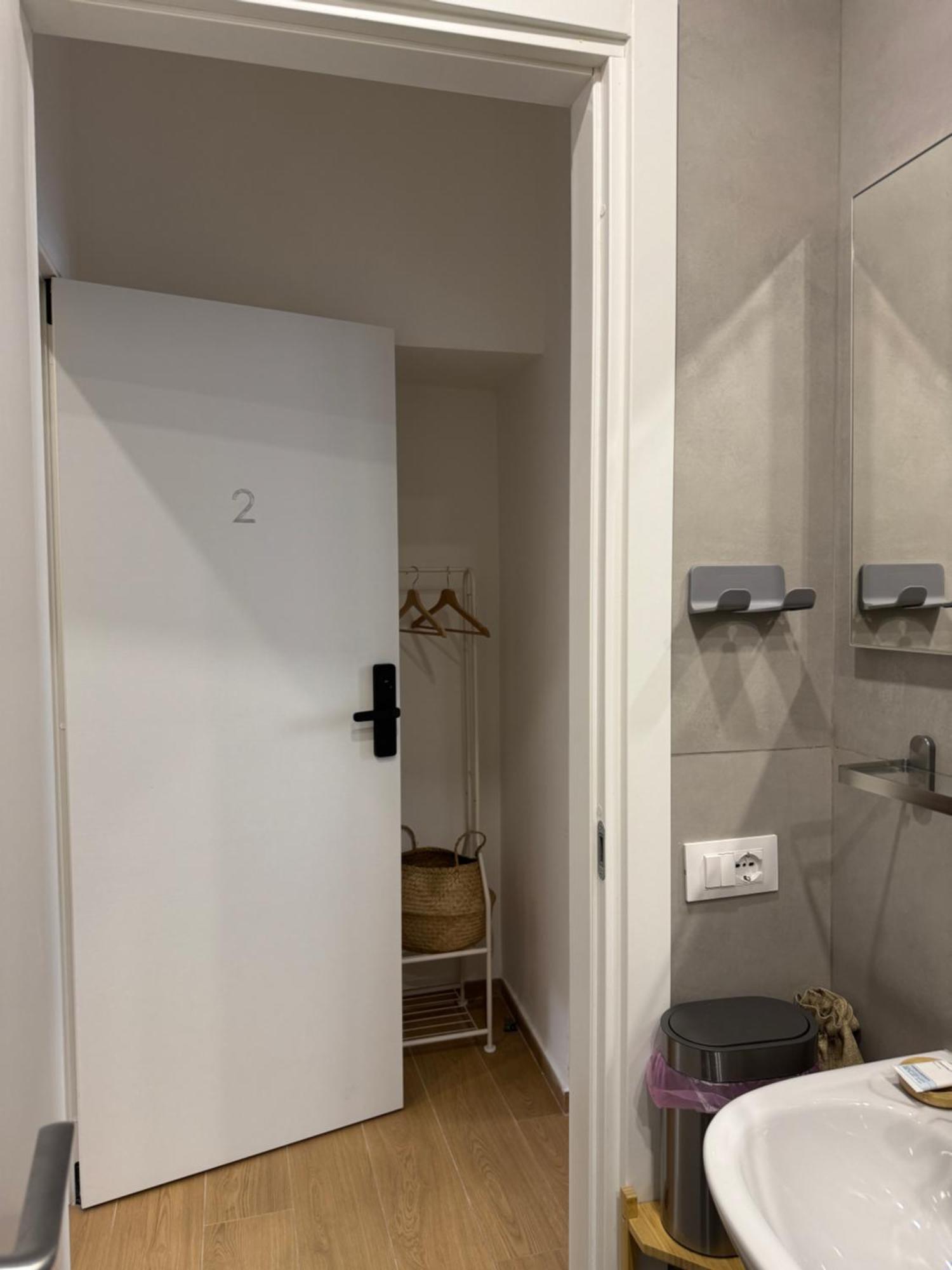 Flat 7 Rome Guesthouse Экстерьер фото